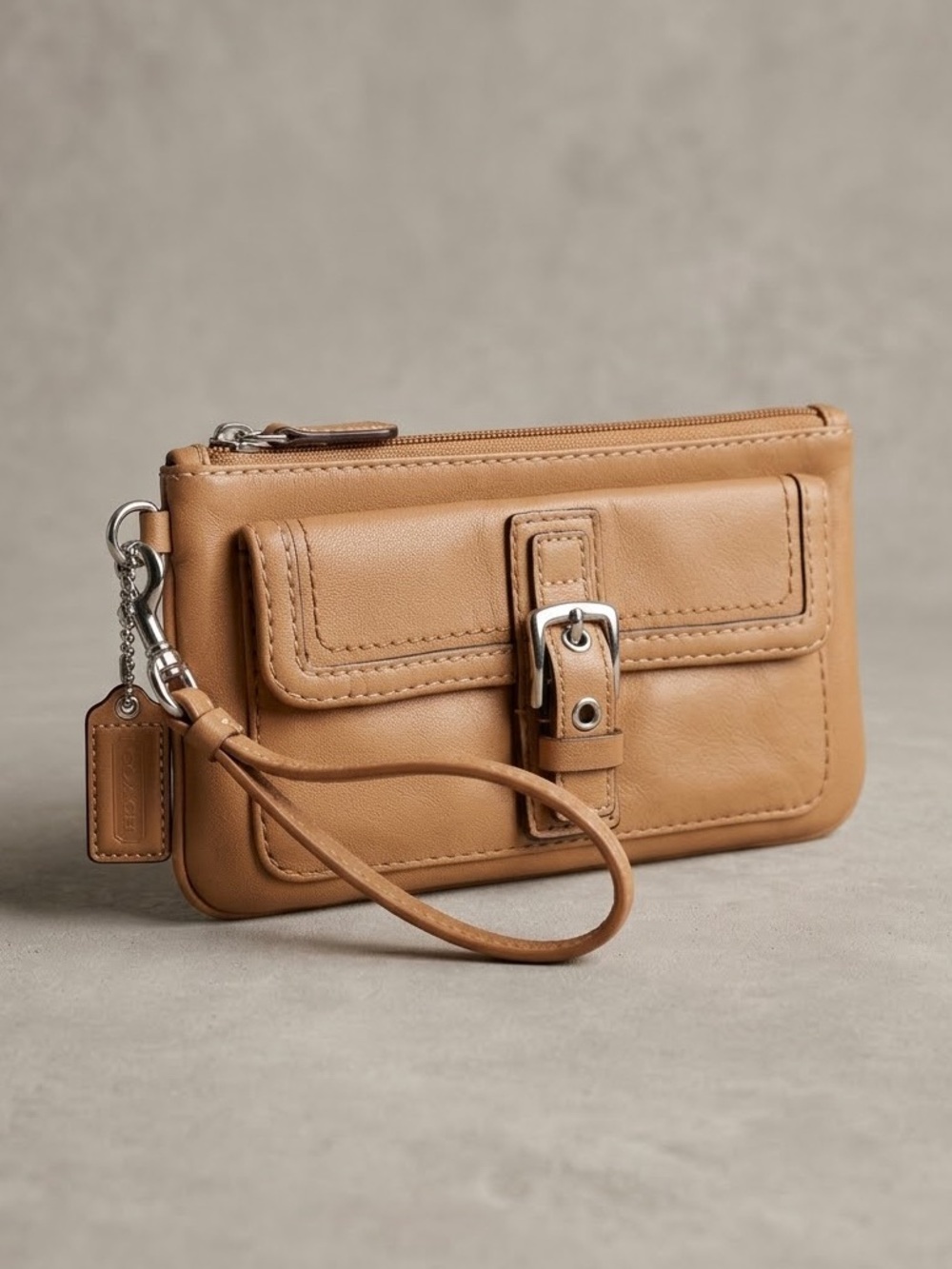 Coach Bleecker Buckle Leather Wristlet Clutch Honey Brown Vintage Y2K
